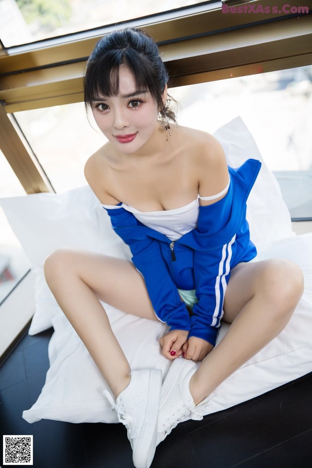 TouTiao 2017-11-26: Model Zhou Xi Yan (周 熙 妍) (23 photos) No.7d4bcc