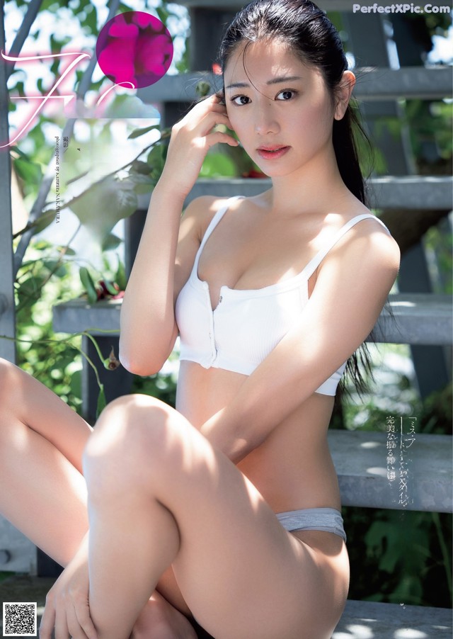 Yasuyo Saito 斎藤恭代, Weekly Playboy 2022 No.44 (週刊プレイボーイ 2022年44号) No.22860f